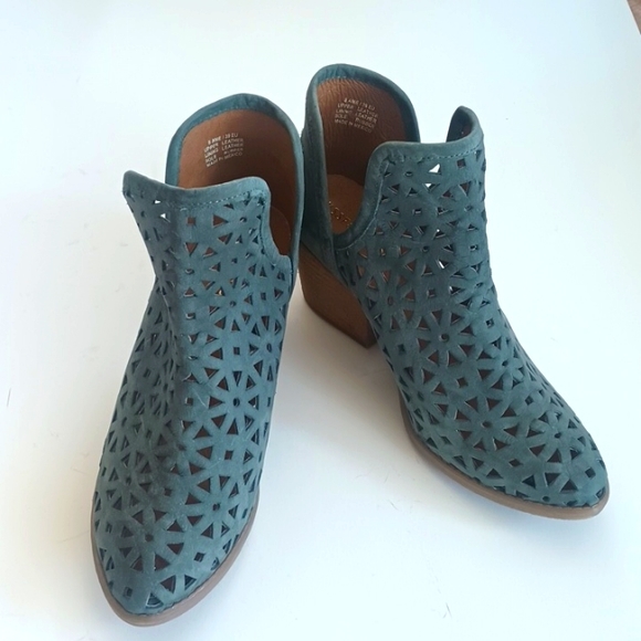 Musse & Cloud Green Ankle Boots with Cutout Design - Picture 2 of 10